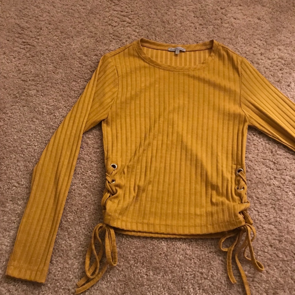 Long sleeve mustard yellow ribbed sweater